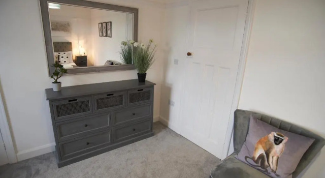 Doctors lane Stylish 3 Bedroom contractor Family House with Parking, Забронировать Отель Отели Лестершир с парковкой, Парковка
