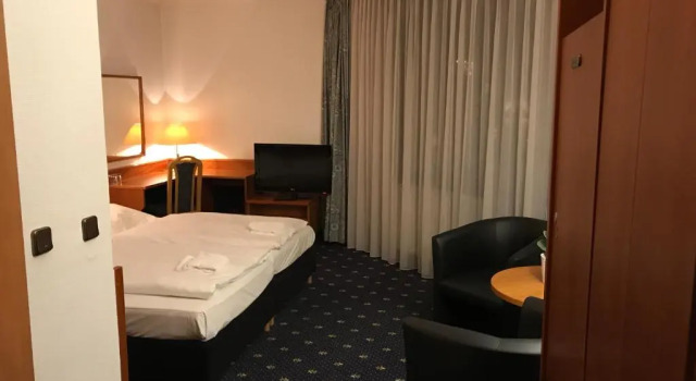 Семейный номер Standard с балконом Karaman Group Hotel