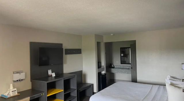 Номер Standard Days Inn by Wyndham Ruston LA