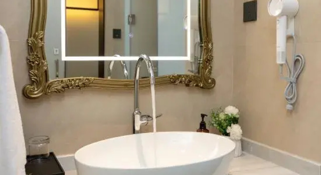 Люкс Deluxe Vienna International Hotel (Heze Shan Development Zone Shunshi Building)