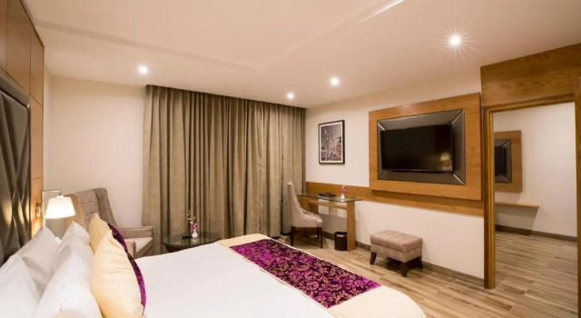Люкс Regenta Central Cassia Zirakpur Chandigarh