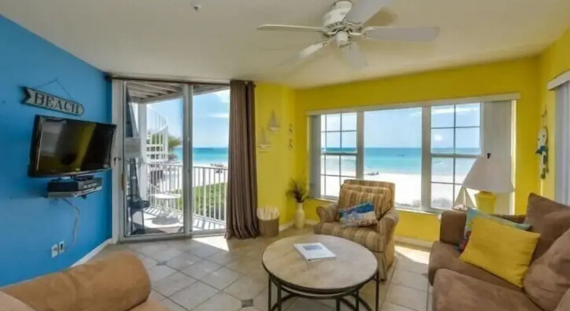 Gulf Breeze B 2 Bedroom Condo by RedAwning, Забронировать Апартаменты/квартира Брейдентон Sarasota Area, рядом с Bradenton Beach Parasailing