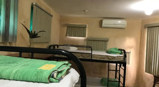Кровать в общем номере La Palapa Hut Nature Hostel