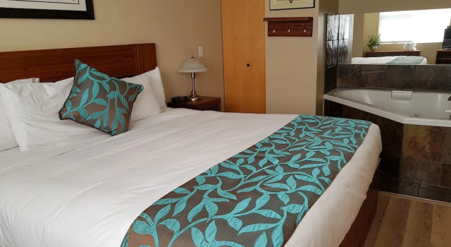 Camera Luxury 3 camere con vista sulle montagne Sunset Resorts Canmore and Spa