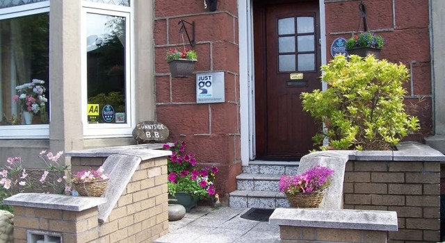 Sunnyside B&B, Забронировать Отель «постель и завтрак» Алекзандрия Озеро Лох-Ломонд
