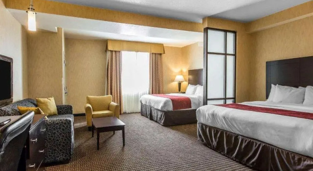 Номер Standard Comfort Suites Near City of Industry - Los Angeles