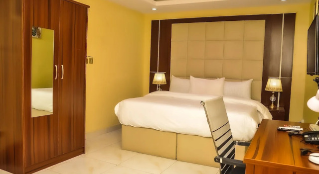 Номер Deluxe Marriot Airport Hotels