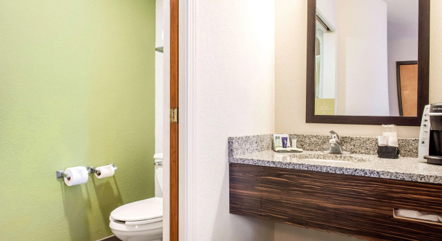 Четырёхместный номер Standard Sleep Inn & Suites Columbus South