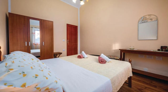 Amazing Home in Krnica With Wifi and 3 Bedrooms, Rezervovat Hotel Hotely v Krnica s bazénem, Bazén