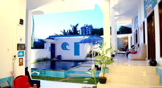 Point Break Canggu, Rezerwuj Hotel Hotele w Bali z basenem, Basen
