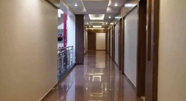 Hotel The Evergrand Palace, Réserver Hôtel Rajkot Gujarat