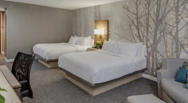 Четырёхместный номер Standard Courtyard by Marriott in Portsmouth
