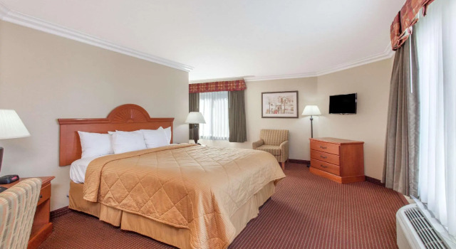 Двухместный номер Standard Days Inn by Wyndham Carlsbad