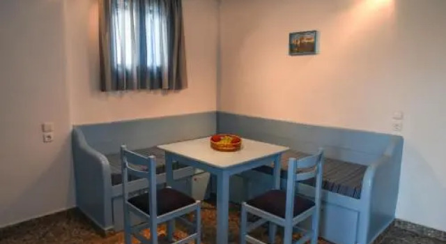 Agia Kyriaki Studios, Prenota Hotel Hotel a Milo con parcheggio, Parcheggio