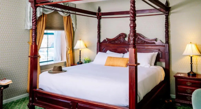 Номер Standard Landmark Inn