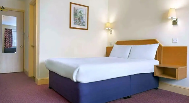 Номер Standard Days Inn by Wyndham Sevenoaks Clacket Lane