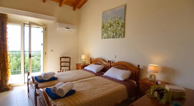 Villa Mandola Dazzling Views of Pine Trees Blue sea, Rezerwuj Willa Touliata Grecja