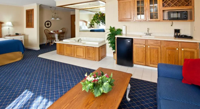 Люкс Holiday Inn Express Fremont (Angola Area)
