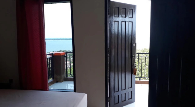 BUKIT KENARI Hotel & Restaurant