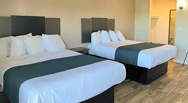 Четырёхместный номер Standard Motel 6 Las Vegas NV Downtown Fremont St