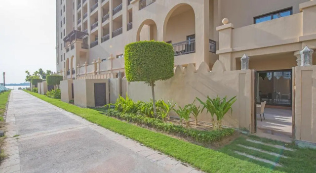 Luxurious 3BR Townhouse with Maid's & Private Pool in Palm Jumeirah