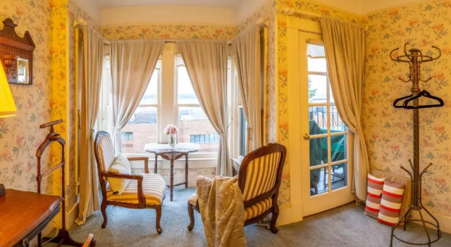 Люкс Clementines Guest House & Vacation Rentals