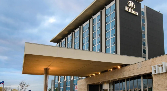 Двухместный номер South Tower Hilton Toronto Airport Hotel & Suites