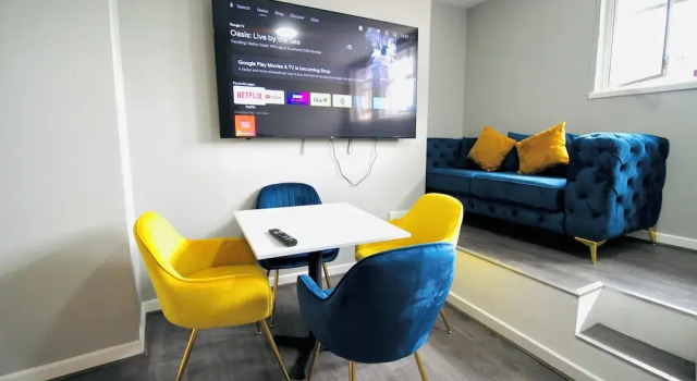 Семейные апартаменты с видом на город NE1 City Studios & Apartments