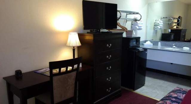 Travelers Motel, Đặt Nhà nghỉ ven đường Anderson California
