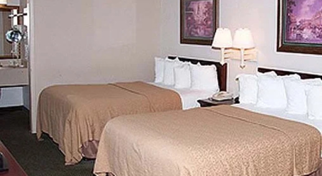 Quality Inn & Conference Center, Забронировать Отель Отели Луизиана с парковкой, Парковка