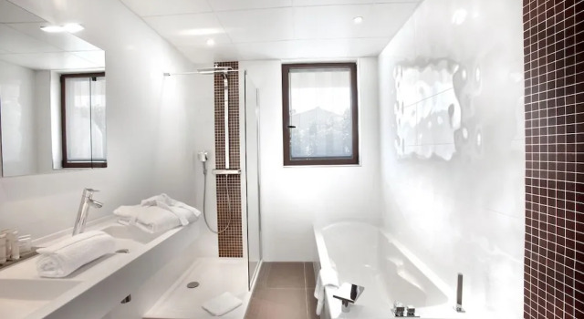 Полулюкс с балконом и с красивым видом из окна Seventeen Hotel