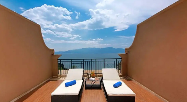 Номер Premier Hilton Yuxi Fuxian Lake