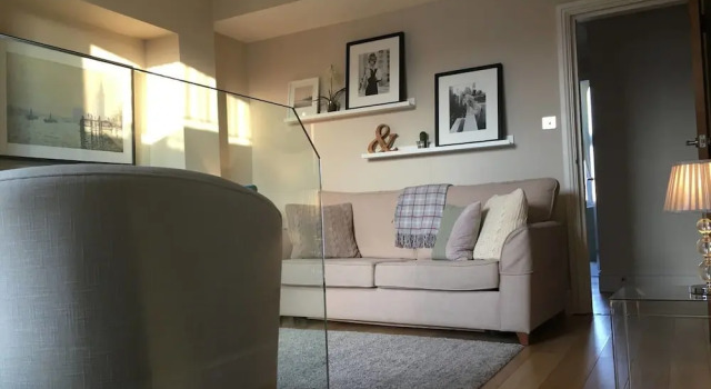 Bright & Modern 2bed in Earls Court