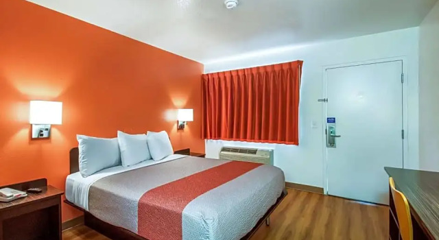 Номер Deluxe Motel 6-Youngtown, AZ - Phoenix - Sun City