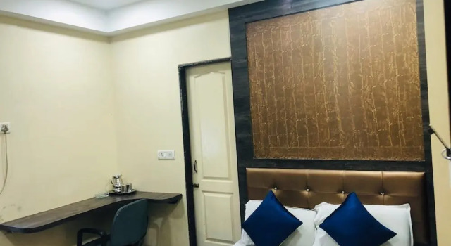 Четырёхместный номер Standard Hotel Sun Star Residency