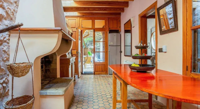 Belvilla by OYO Casa El Molino, Book Vacation Home Santanyi Majorca