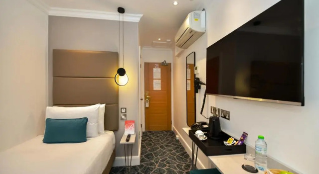 Номер Deluxe Queens Park Premier London Hyde Park