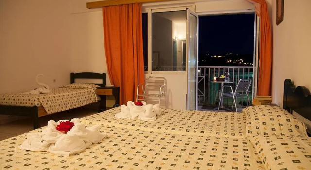 Трёхместный номер Standard Hotel Athinoula