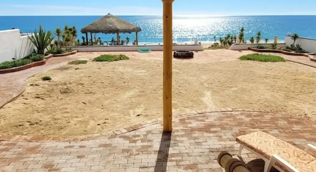 Коттедж Casa Evita 3 Bedroom Beachfront Home
