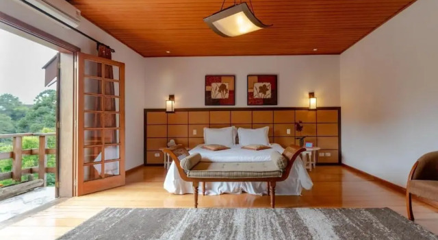 Люкс с балконом Pousada Apple House Campos do Jordao