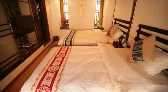 Lijiang Jian Ai Hostel, Забронировать Хостел Хостелы Лицзян, рядом с Улица Сквер-стрит Древнего города Шухэ, Хостел