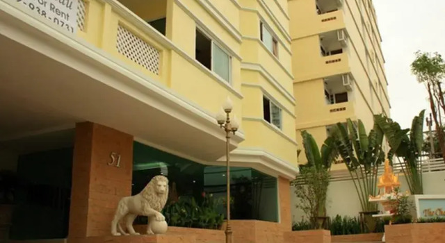 The Chateau Luxury Serviced Apartment