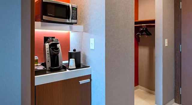 Четырёхместный номер Premium Hilton Garden Inn Wausau, WI