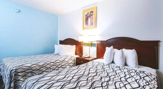 Двухместный люкс Blue Way Inn & Suites Wichita East