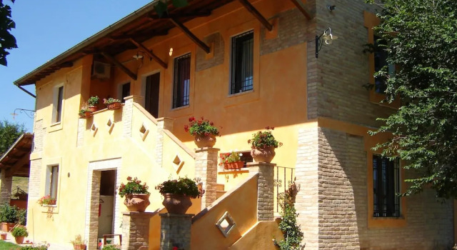 House With 2 Bedrooms in Spoleto, With Wonderful City View, Pool Acces, Varaa Hotelli Spoleto Umbria