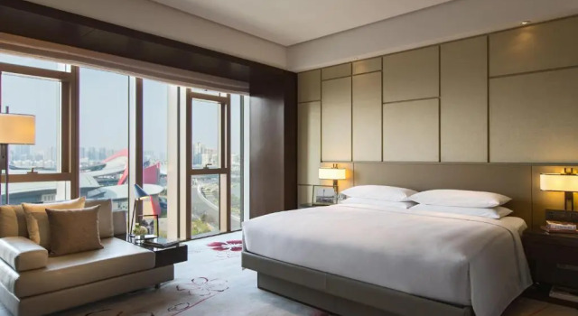 Полулюкс Renaissance Nanjing Olympic Centre Hotel