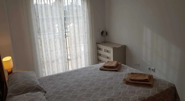 Stunning 2-bed House in Nerja w. Pool, A/c, Garage, Varaa Hotelli Nerja Axarquía