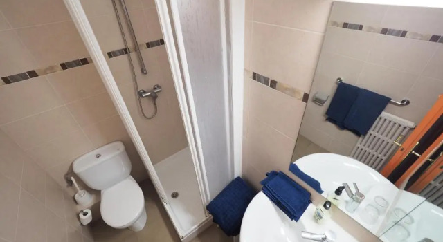 Двухместный номер Economy Hotel Montserrat