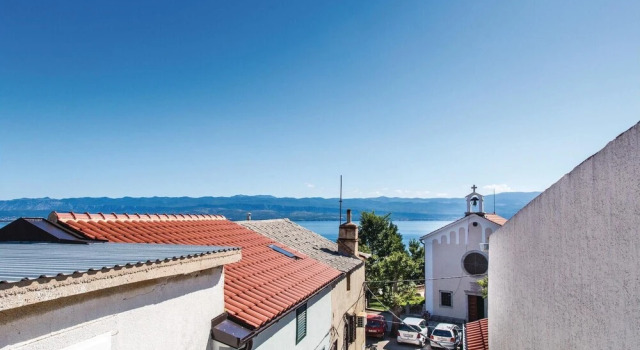 Stunning Home in Vrbnik With Wifi and 1 Bedrooms, Prenota Hotel Hotel a Isole Quarnerine con parcheggio, Parcheggio