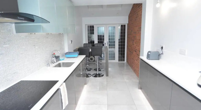 Luxury 5 Bedroom House with Free Parking on Site, Reserva ahora Hotel Hornchurch Gran Londres